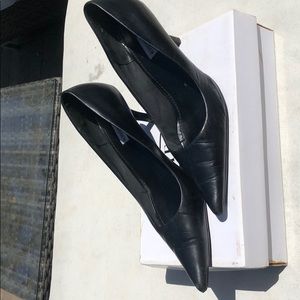 Steve Madden blck leather pointed toe pumps